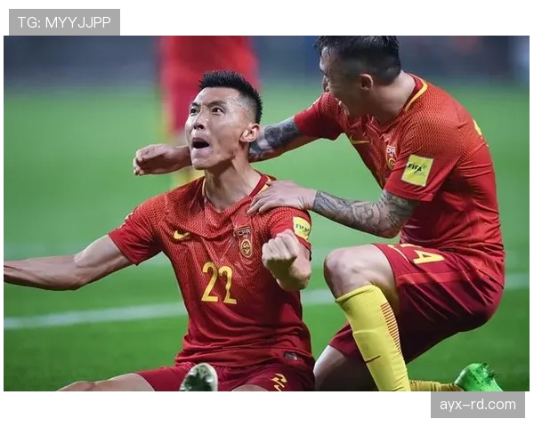 霍伊别尔状态回暖，以稳定表现扛起球队中场大旗