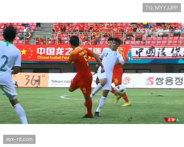 孙兴慜下场直接冲进更衣室，听说换衣服比比赛还快？