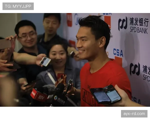 徐嘉余训练完直接打飞的去吃米其林三星，这日子过得跟偶像剧男主似的